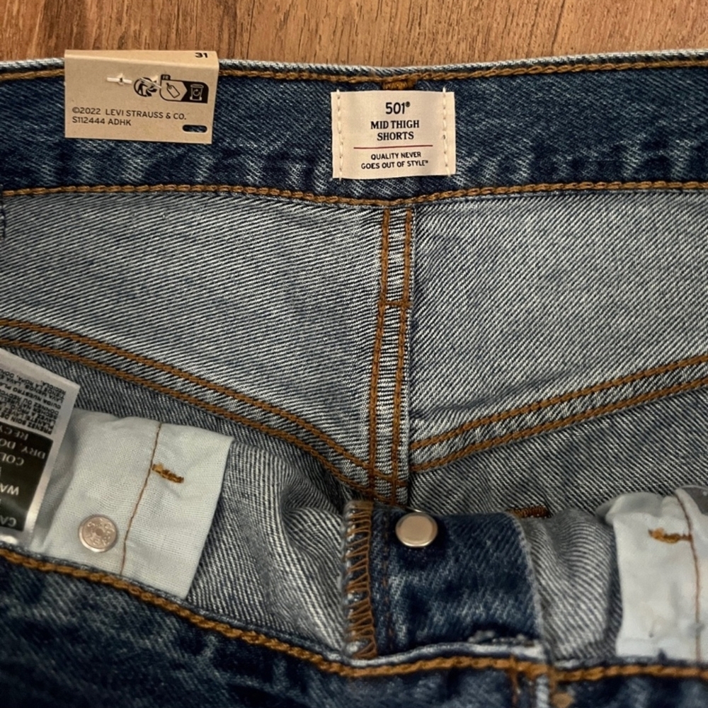 Levi's 501 Mid Thigh Distressed Women's Denim Shorts - Blue New with Tags! - Picture 6 of 9